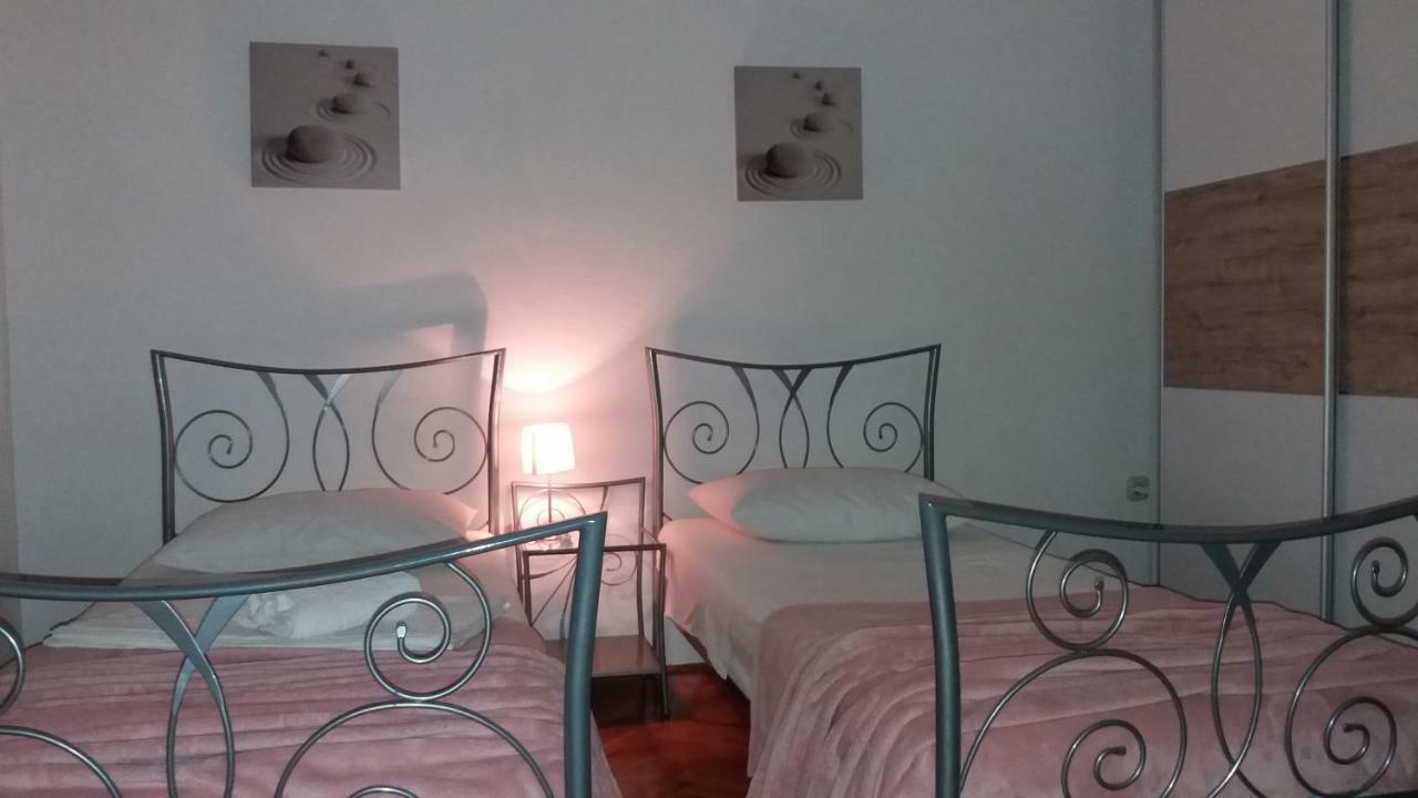 Apartman Teklic Каштела Екстер'єр фото